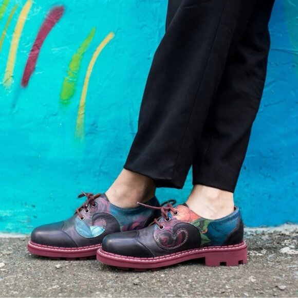 John Fluevog 7th Heaven Gibson Swirl Lace Up Derby Shoes in Floral 12 - Picture 1 of 12
